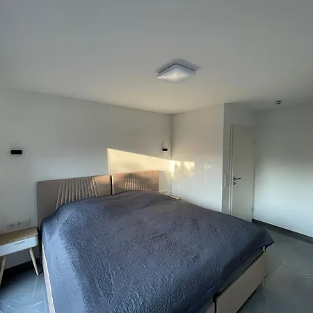 Neubauwohnung Naehe Messe/flughafen Appartamento